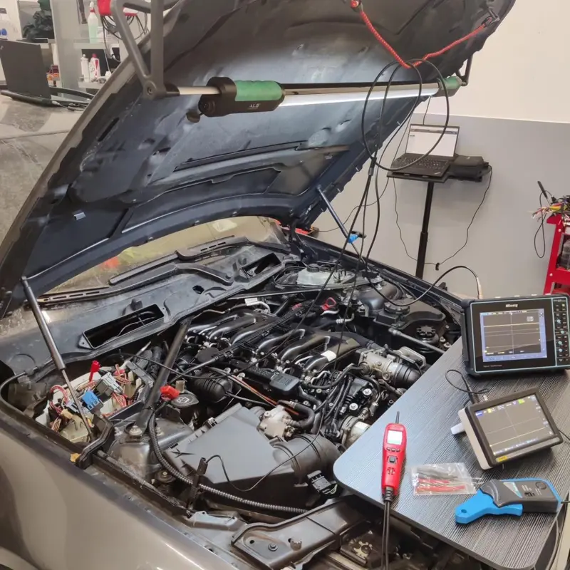 Oskilloskooppimittaus BMW:n moottoritilassa