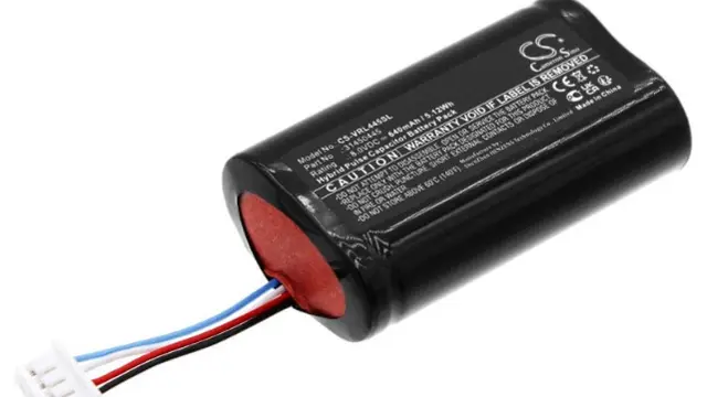 Volvo VCM/VOC -moduulin akun vaihto